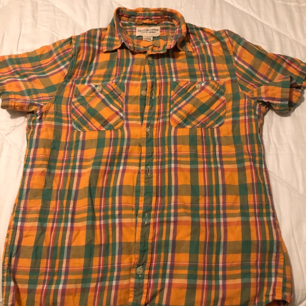 Shortsleeve button down flannel shirt